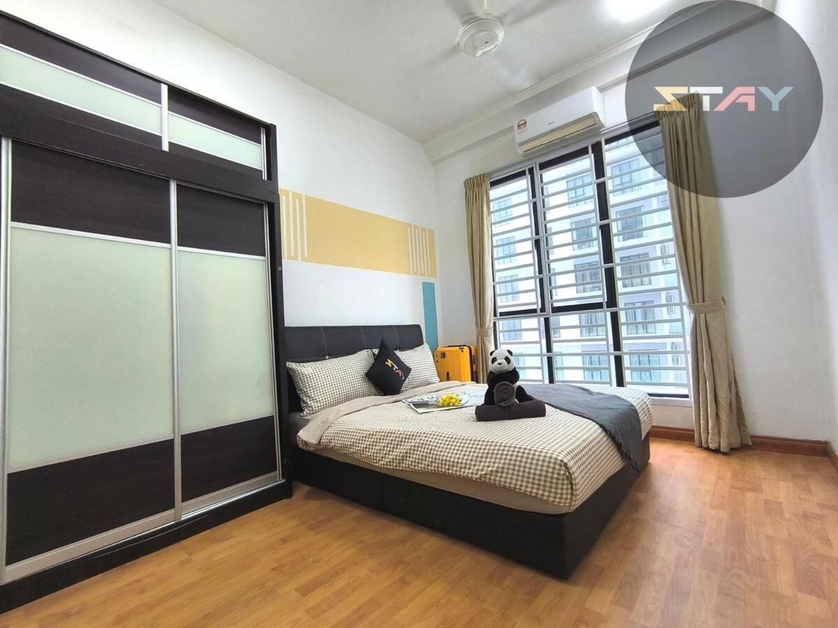 Platino Comfort 2bed Netflix Paradigm Mall By *