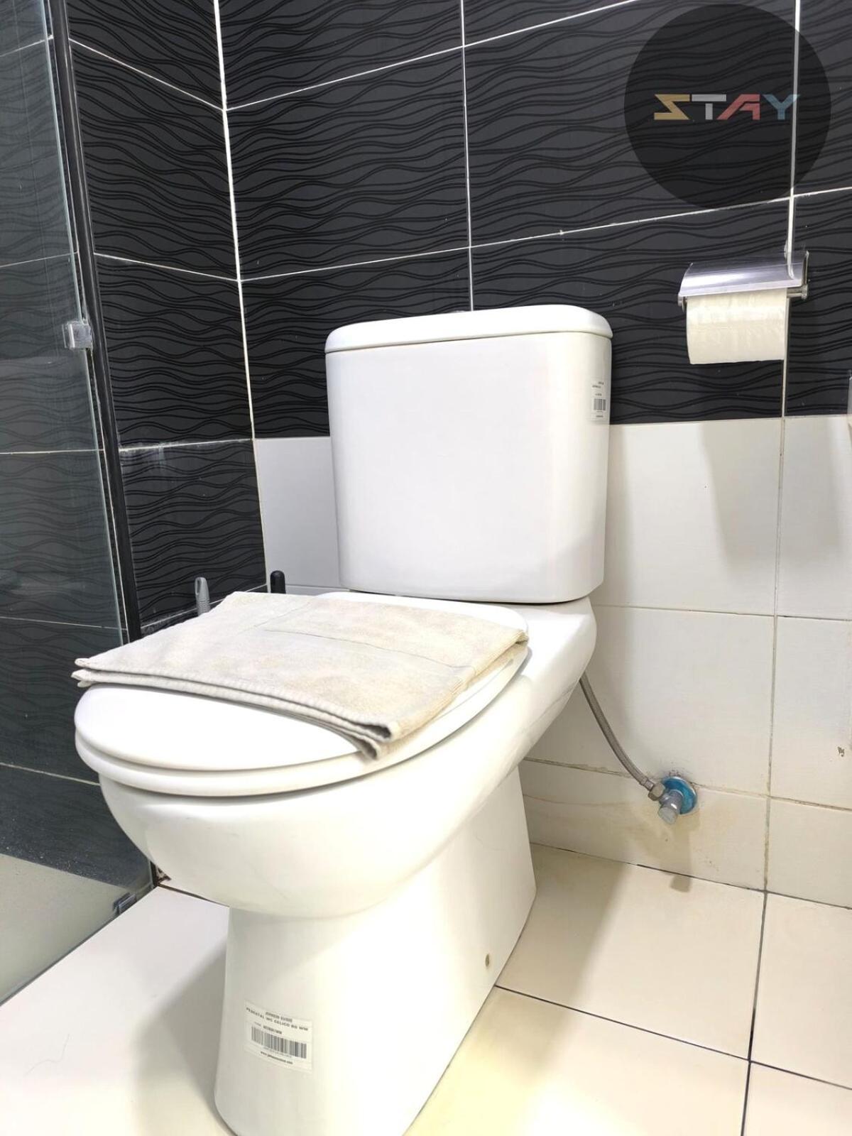 Platino Comfort 2bed Netflix Paradigm Mall By